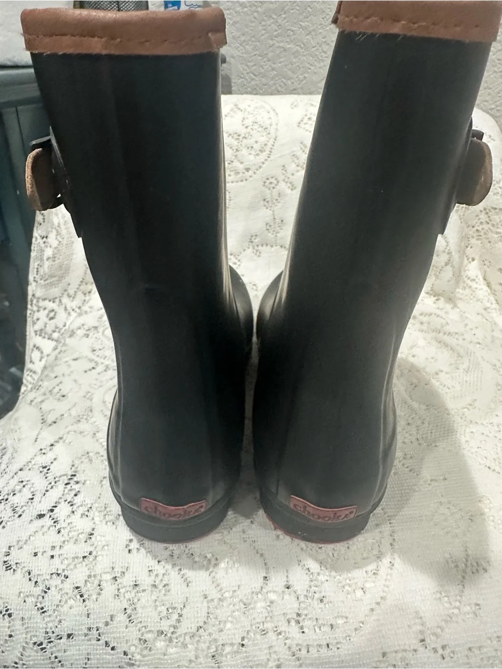 Chooka Women’s Black Rain Boots with Brown Trim size 10